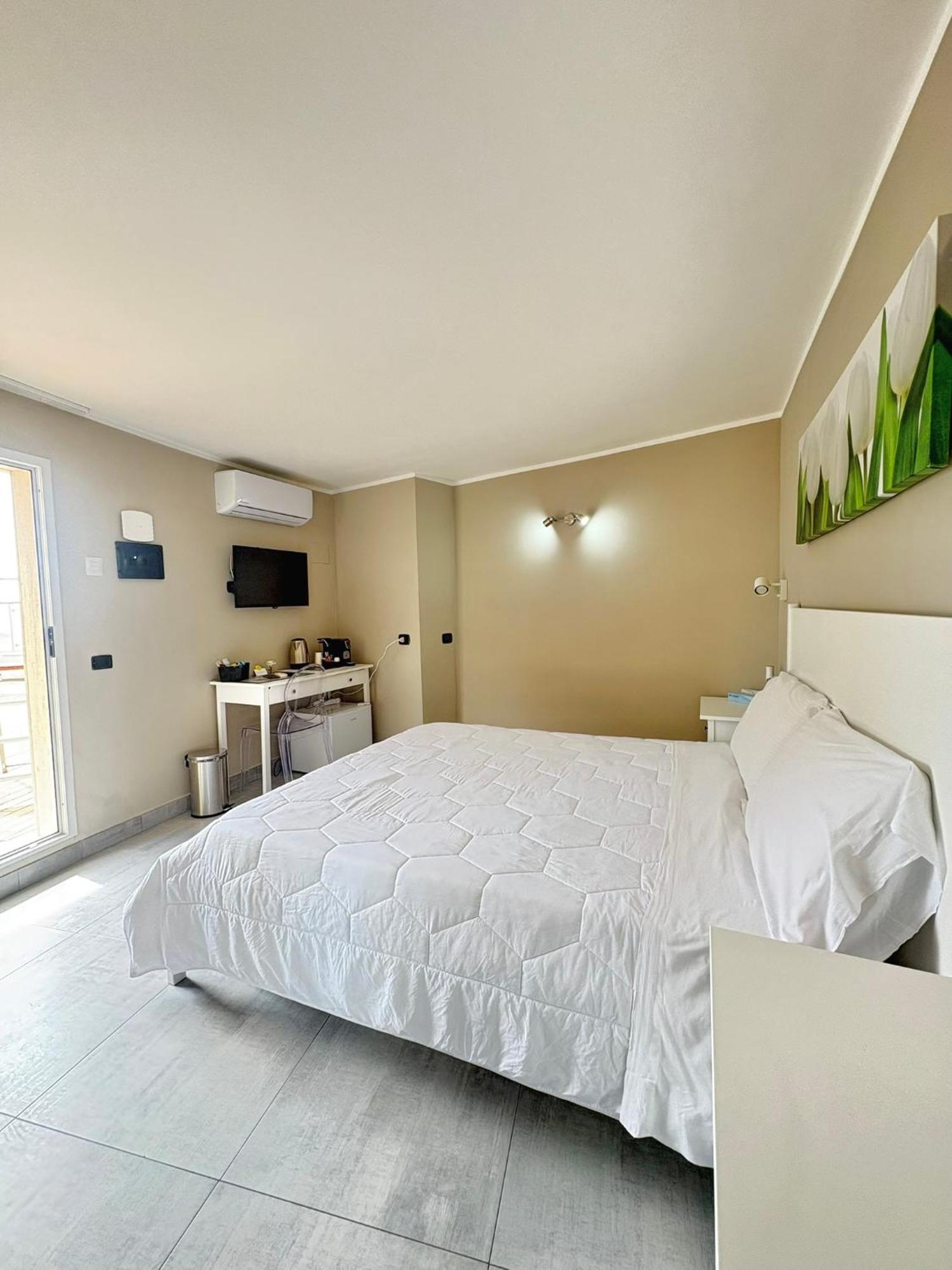 Aldiva Rooms Torvaianica Kültér fotó
